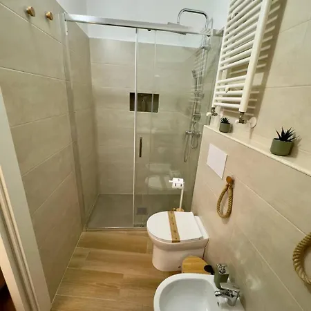 La Stella Del Viandante 3* 皮耶特拉佩尔托萨